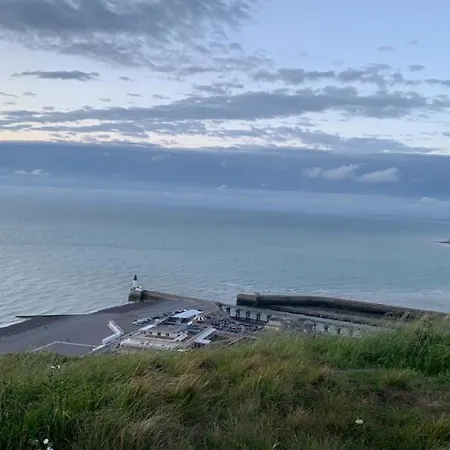 Spacieuse Maison Bleue, Au Centre Des Cordiers